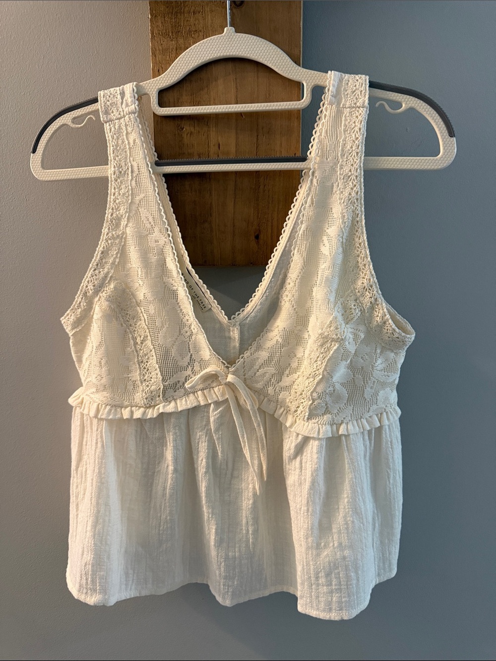 Women's Ivory Lace-Trim Tie-Front Camisole, M, NWTs